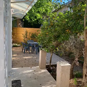 https://location-maison-toulon-t2-4pers-gare-sncf-ferry-boat.fr-provencehotel.com